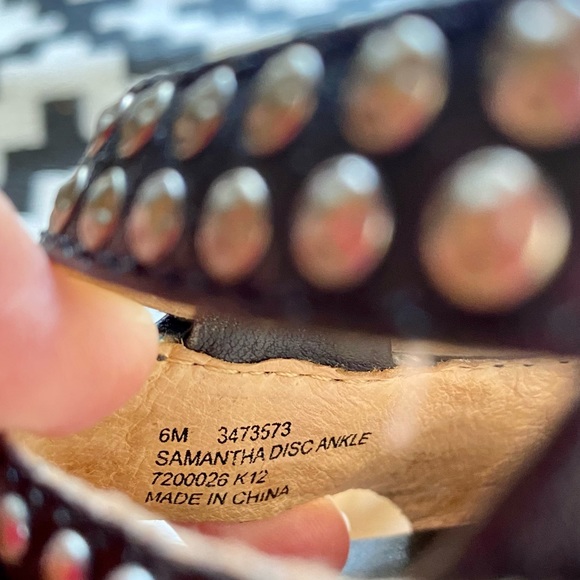 Frye Samantha Stud Platform Heel - Picture 6 of 6